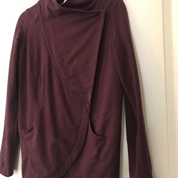 🍋 Lululemon like new wrap jacket - Picture 2 of 3